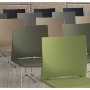 Chaise de réunion empilable pour un rangement optimisé