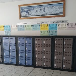 Vestiaire monobloc visitable – structure métallique professionnelle